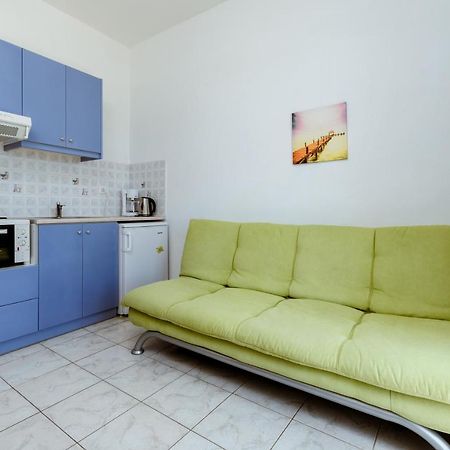 Asterina Seaside Apartments Калівес Екстер'єр фото