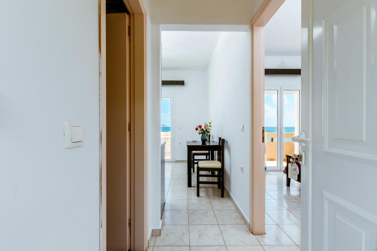 Asterina Seaside Apartments Калівес Екстер'єр фото