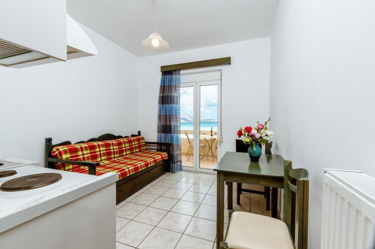 Asterina Seaside Apartments Калівес Екстер'єр фото