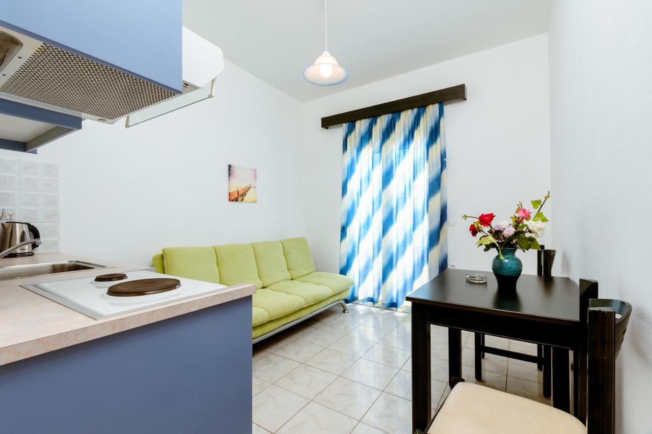 Asterina Seaside Apartments Калівес Екстер'єр фото