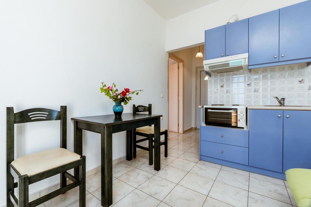 Asterina Seaside Apartments Калівес Екстер'єр фото